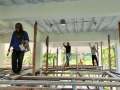 Industrial-type-ground-floor-ceiling-for-easy-plumbing-and-electrical-maintenance